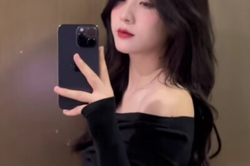 炸裂！司晓迪凌晨甩黑色吊带美照评论区从吃瓜到吐槽吵翻了天